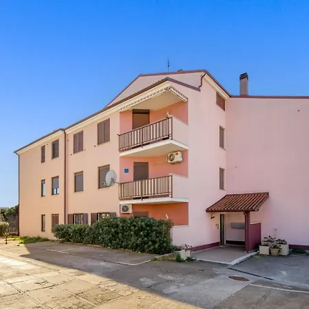 Isola With Terrace And Parking Apartman