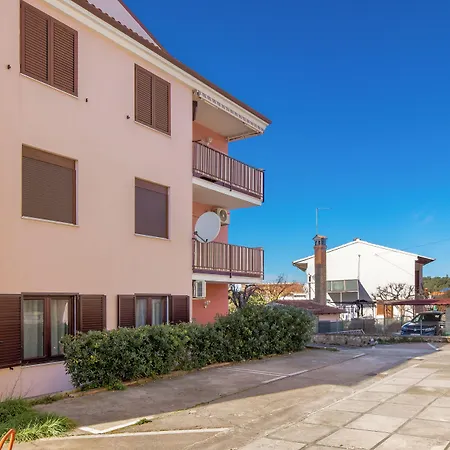 Isola With Terrace And Parking Rovinj