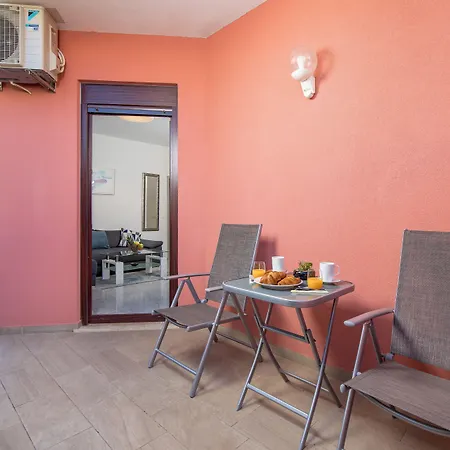 Apartman Isola With Terrace And Parking *