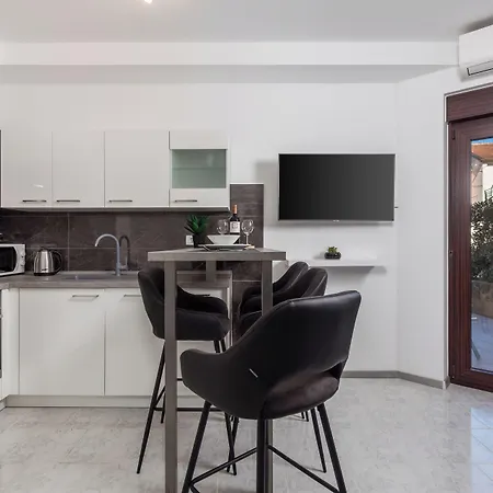 Apartman Isola With Terrace And Parking Rovinj